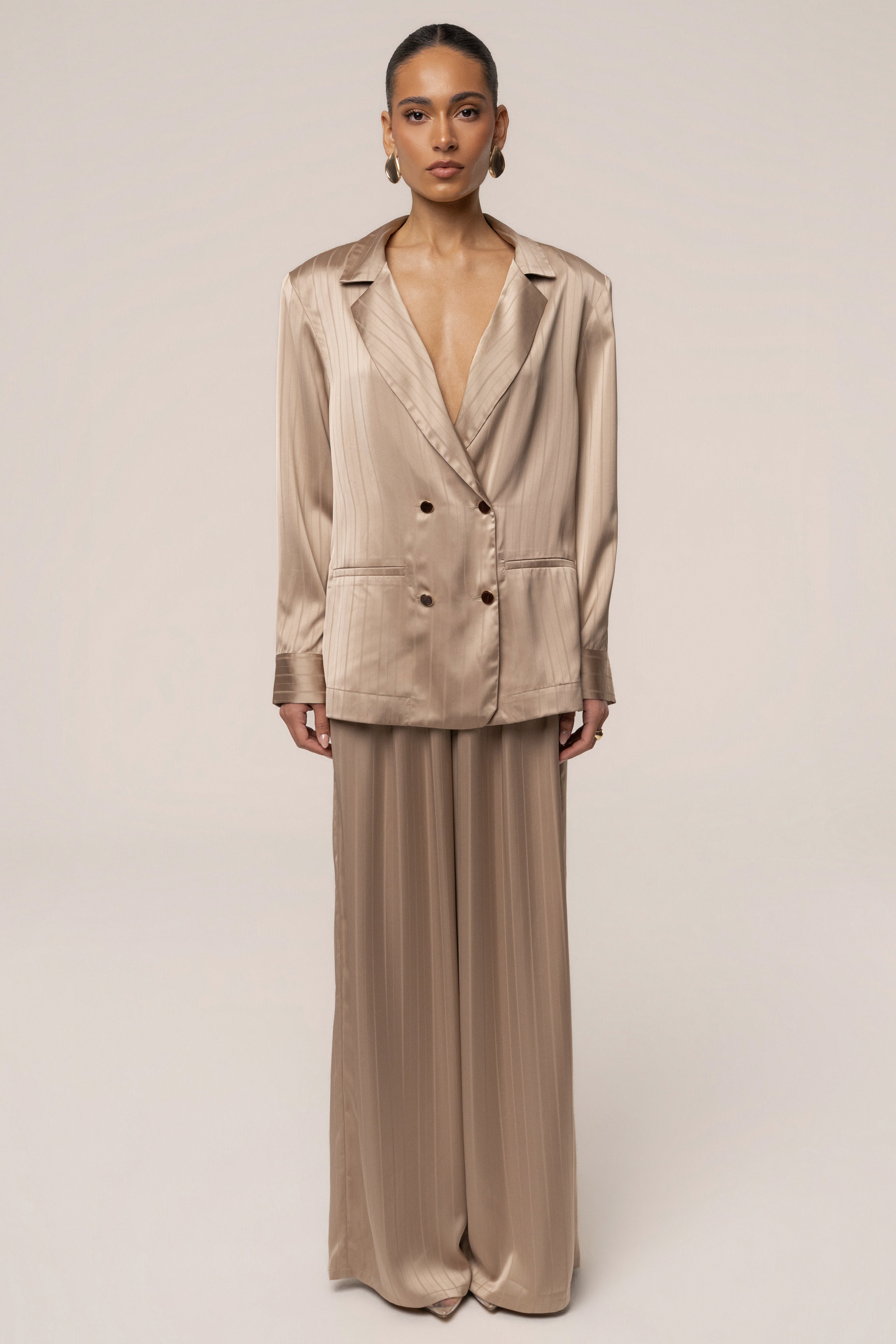 JLUXLABEL Stone The Standard blazer, stylish tops in neutral stone color, tailored fit with lapel collar and button closure.