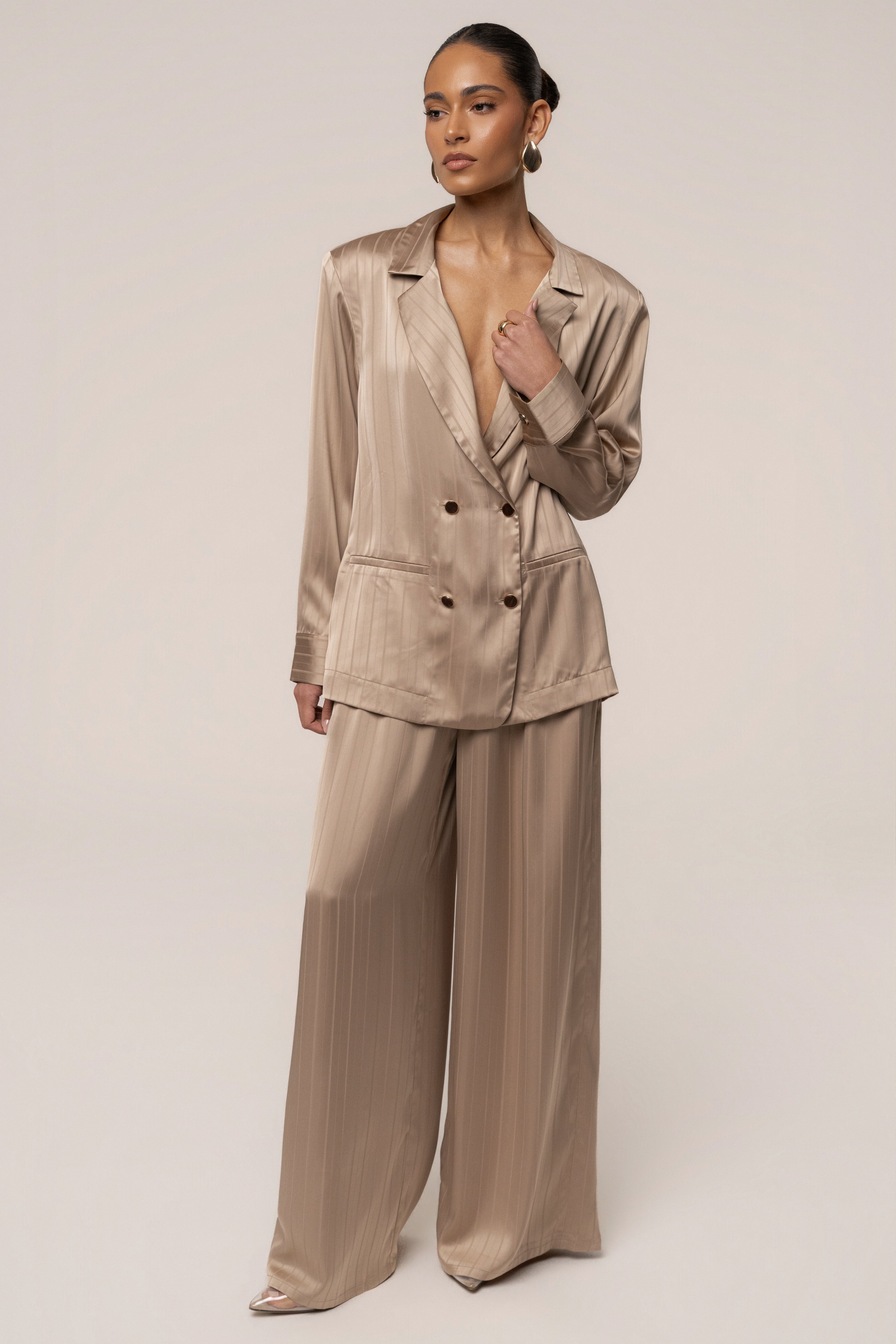 JLUXLABEL Stone The Standard blazer, stylish women's top in a neutral stone color, featuring a tailored fit and modern design.