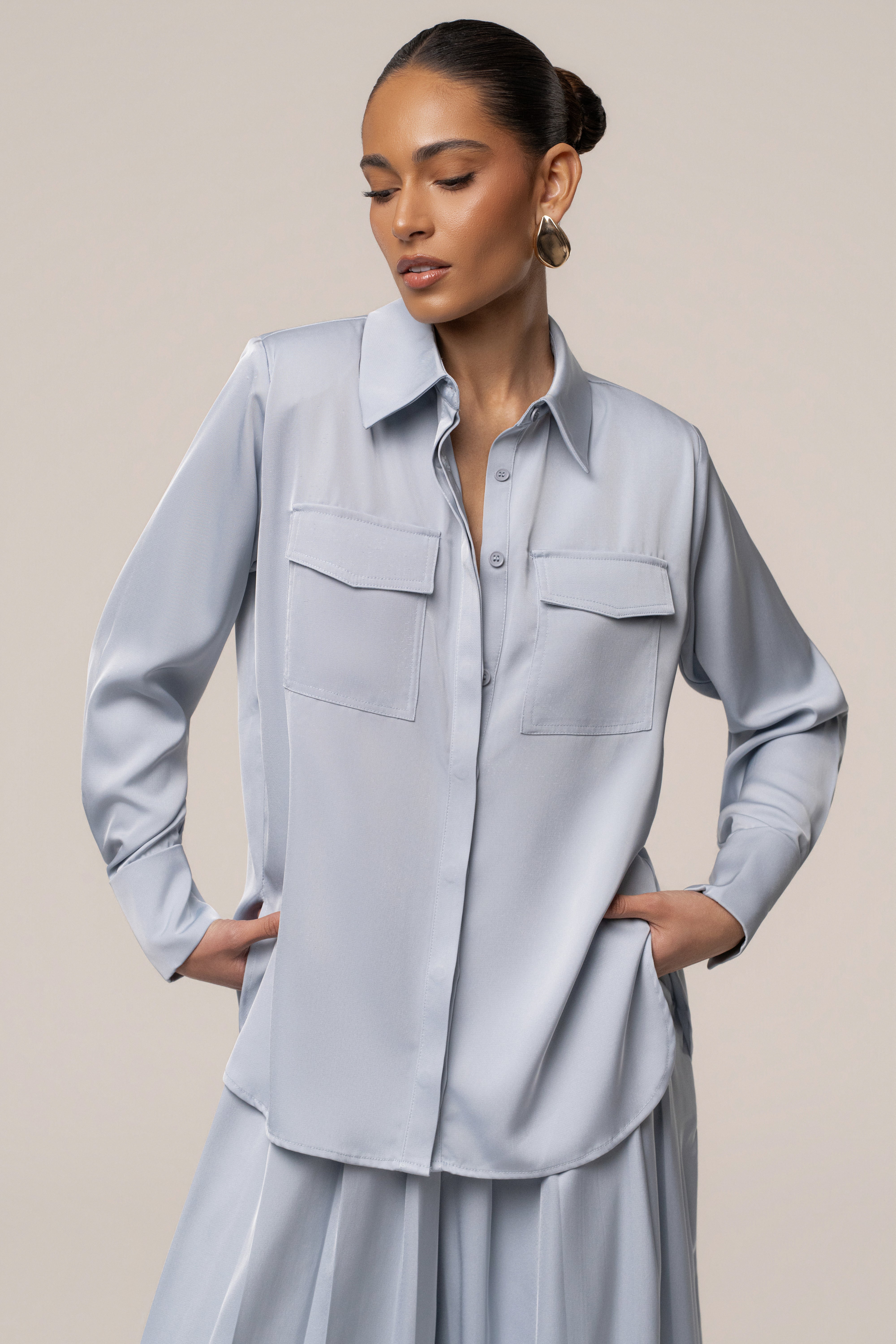 Chemise boutonnée bleu brumeux