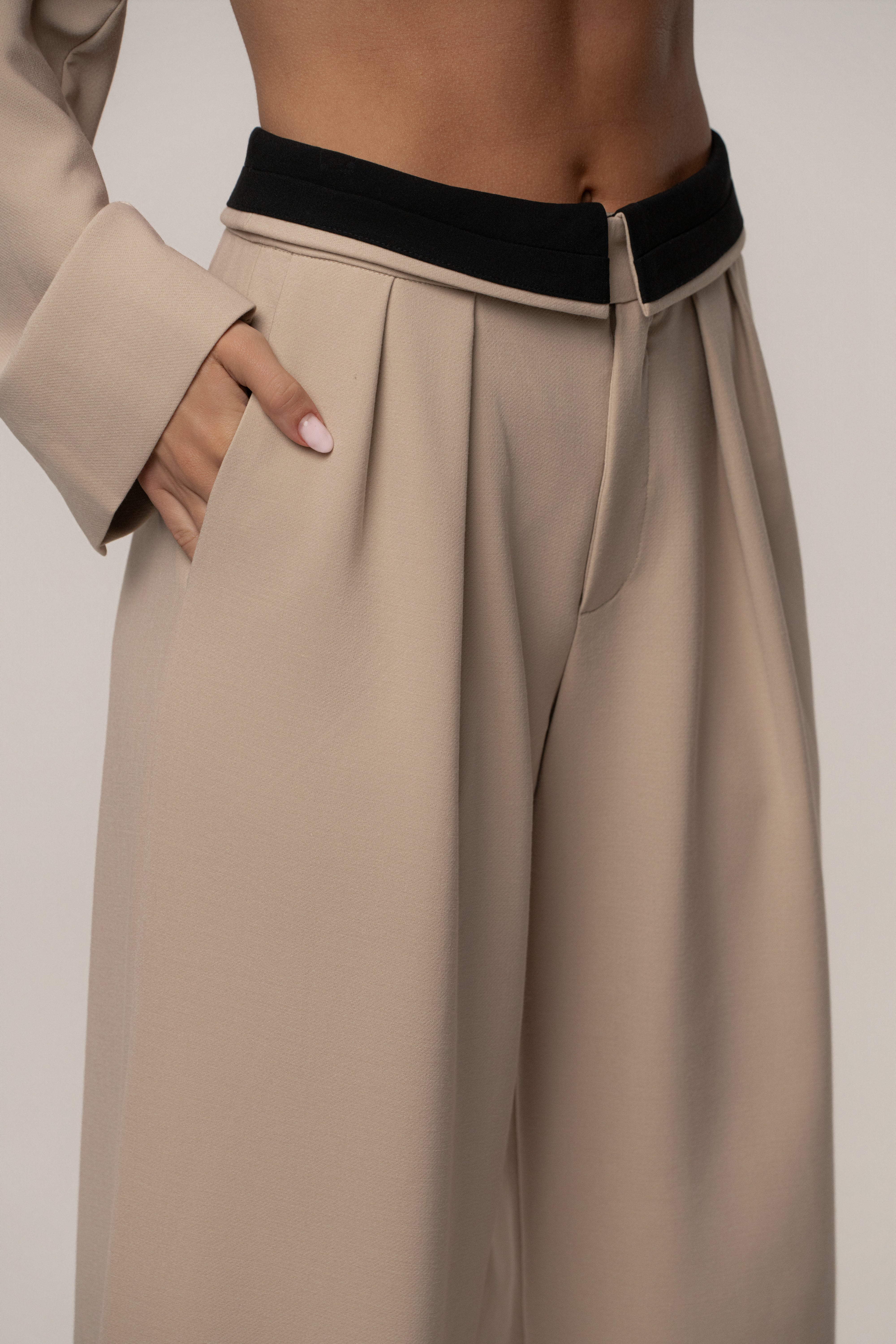 Stone/Black Command Pleat Trouser