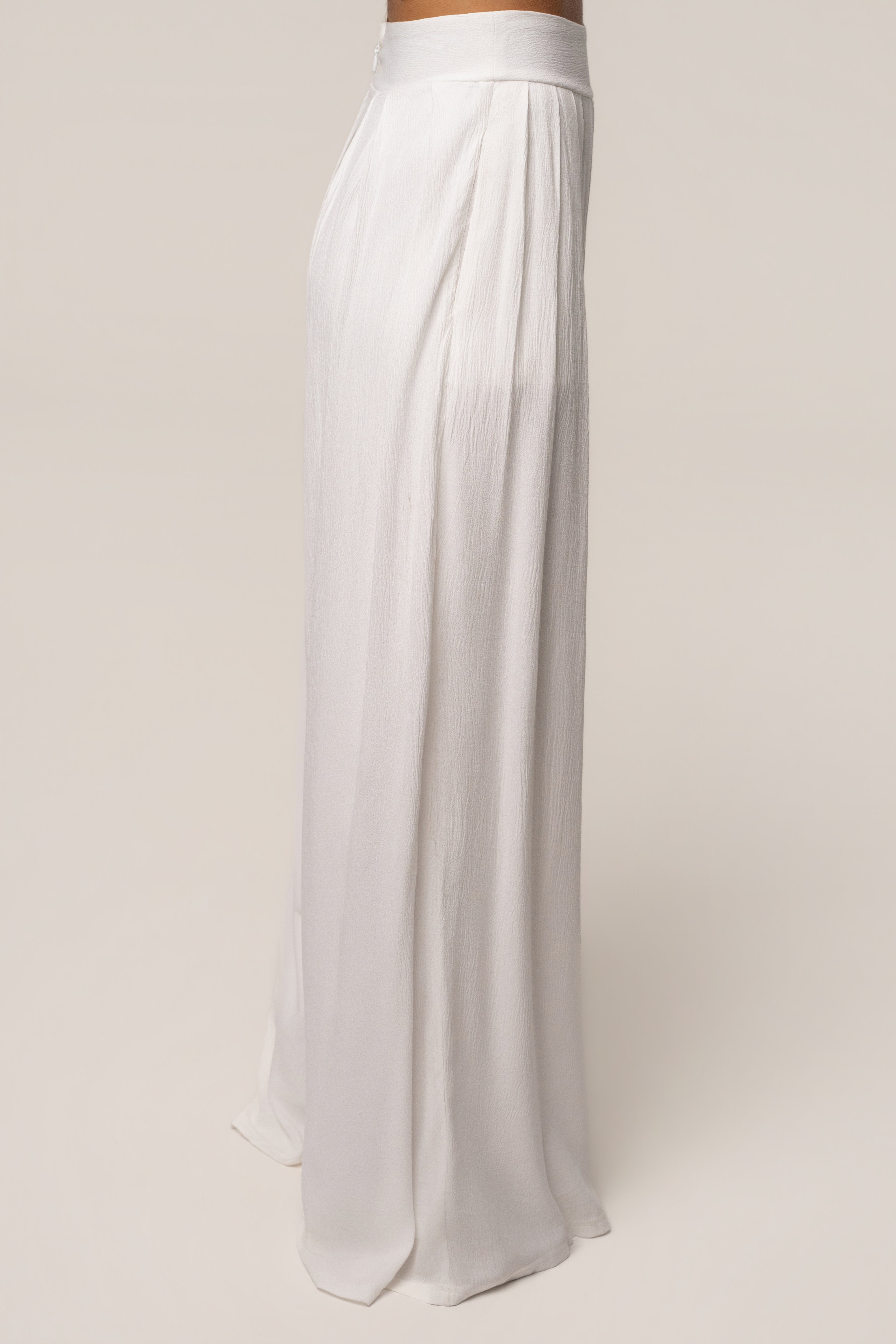 White After Sunset Pleated Pants - JLUXLABEL