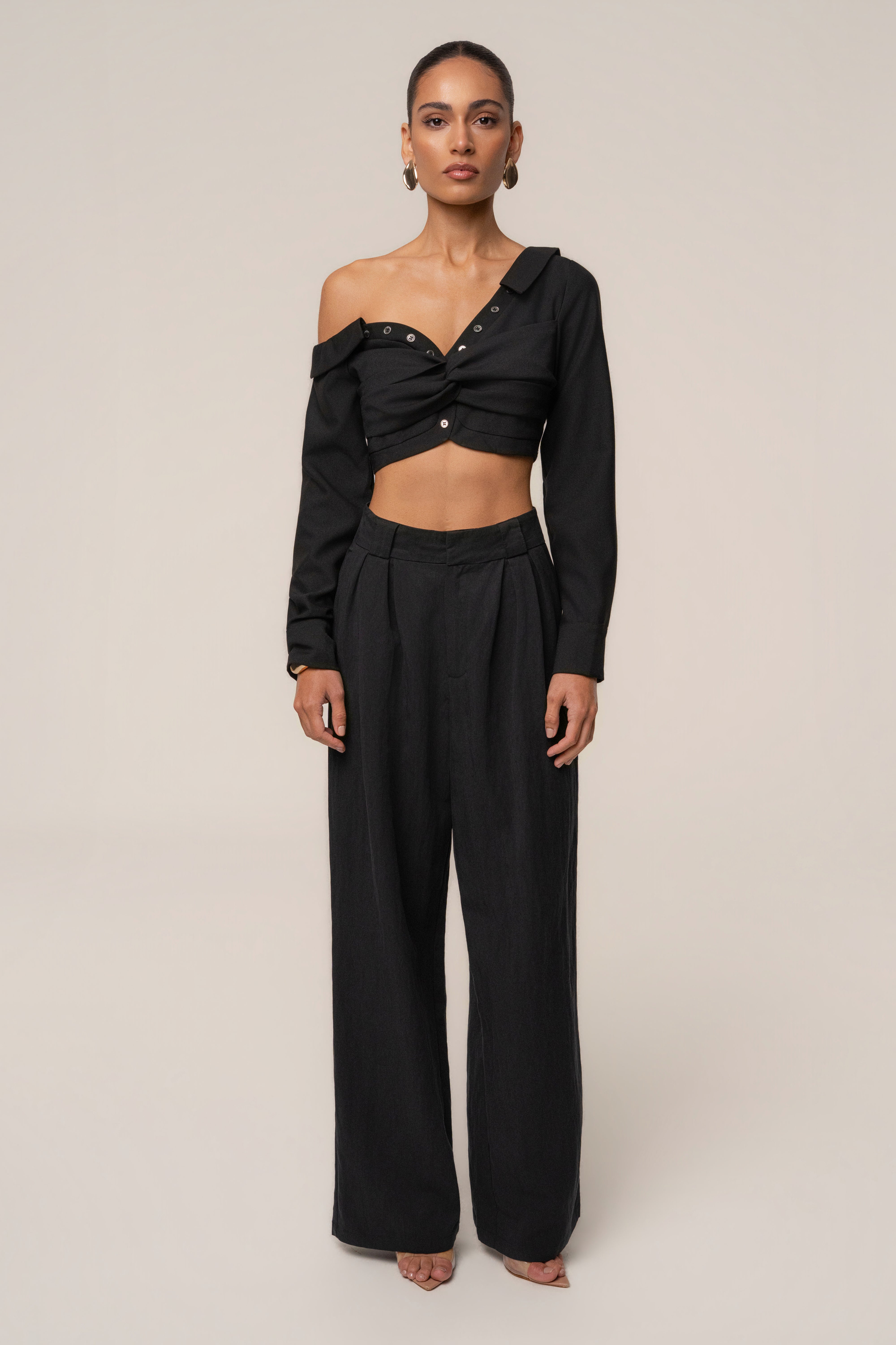 Black Off-Shoulder Twist Crop Top - JLUXLABEL