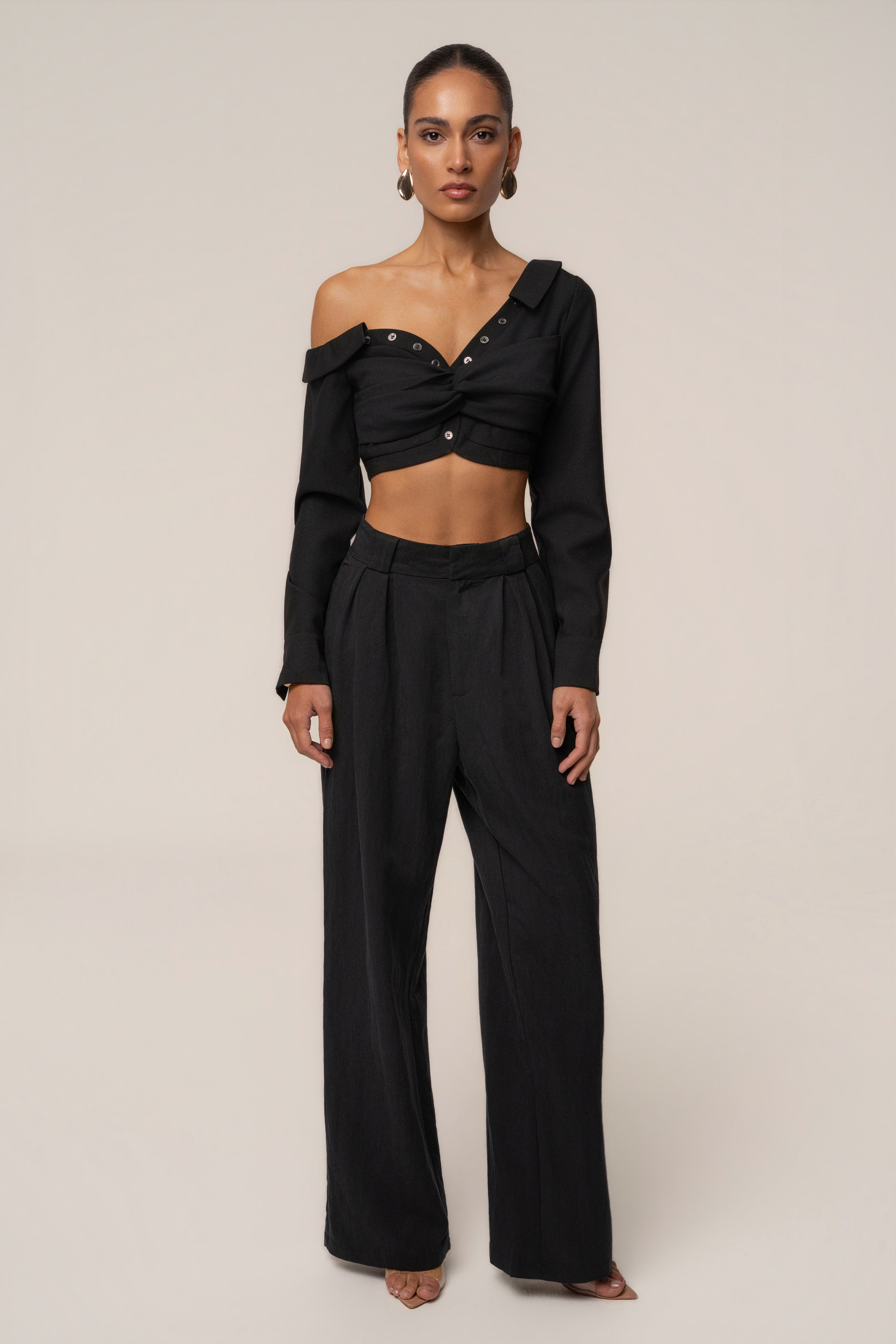 Black Off-Shoulder Twist Crop Top - JLUXLABEL