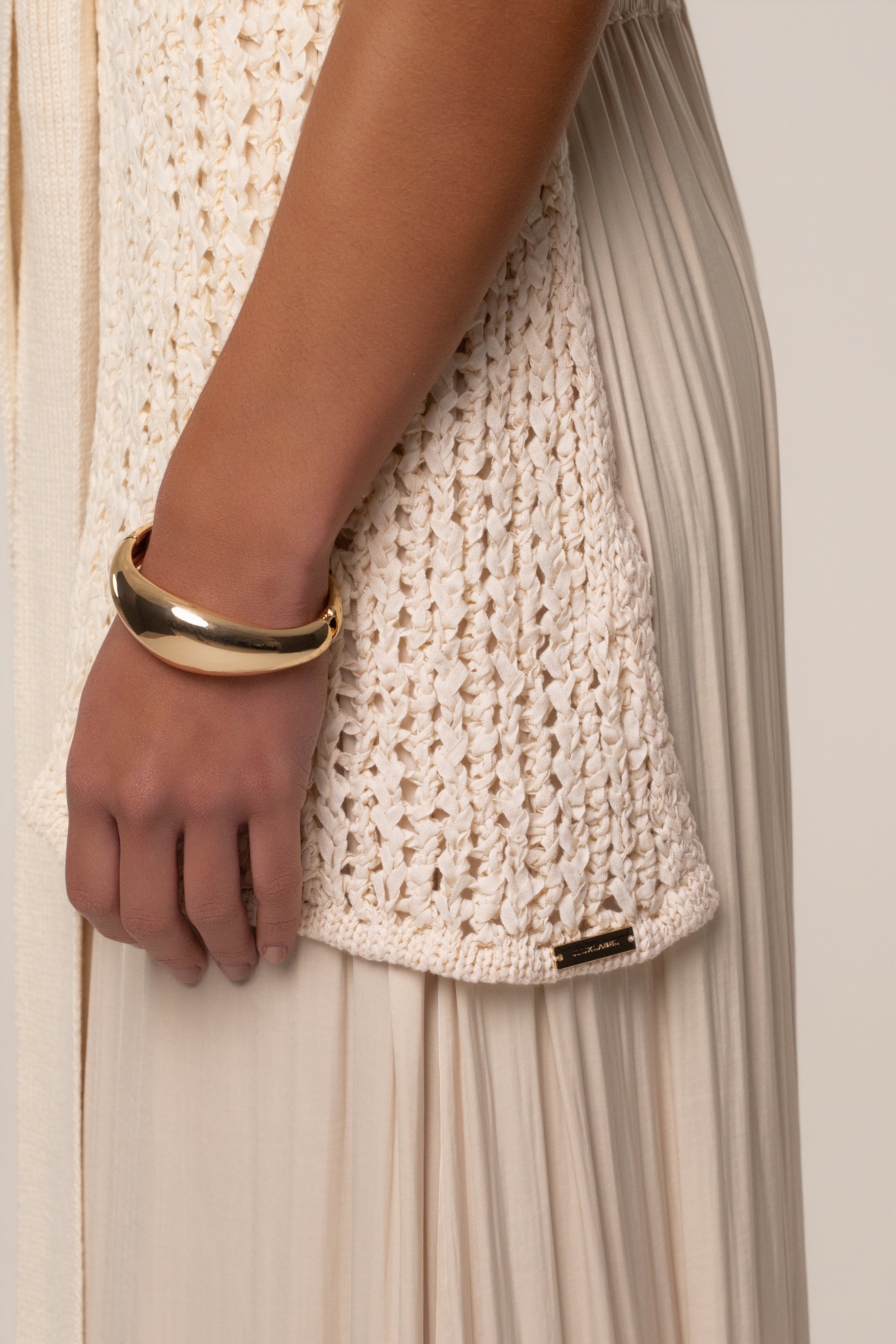 Gold Sabrina Hinge Bracelet - JLUXLABEL