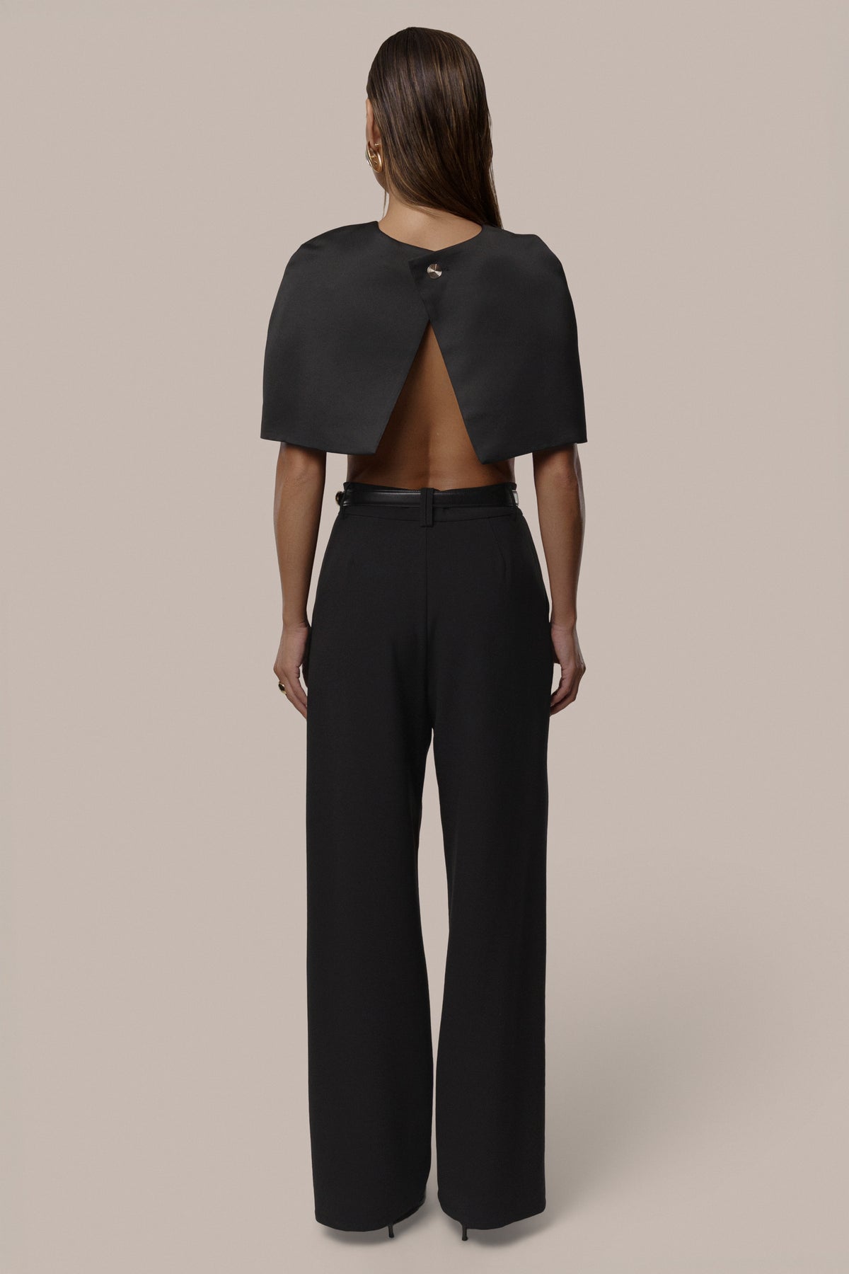 Black Main Event Crop Top