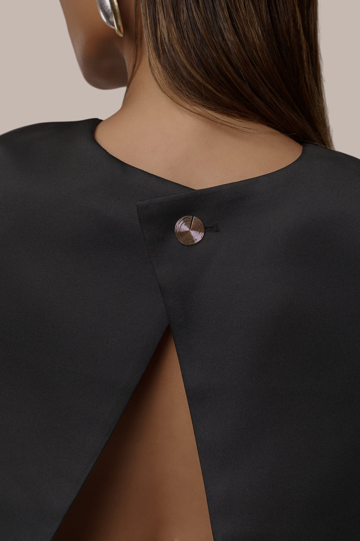 Black Main Event Crop Top