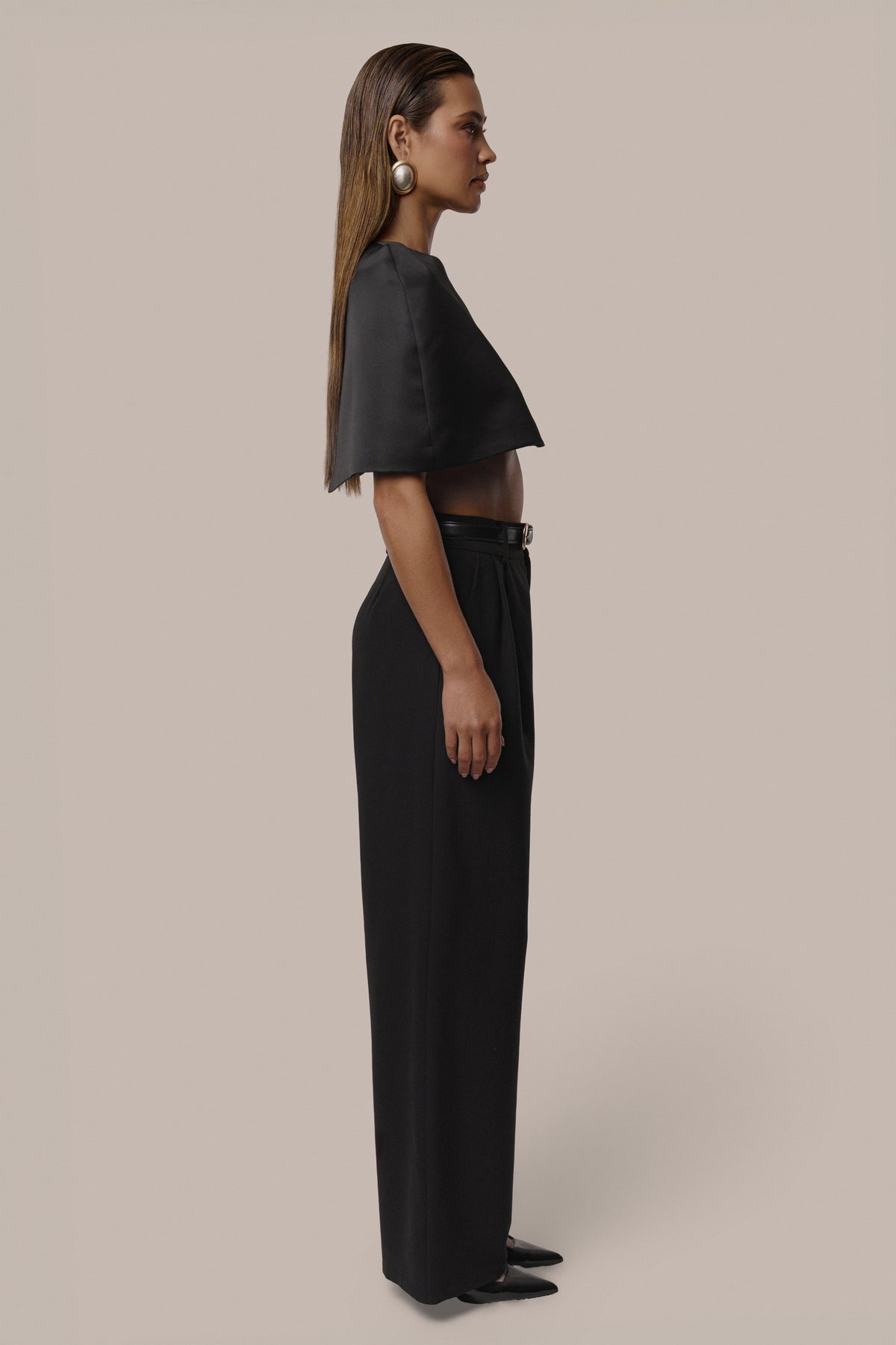 Black Main Event Crop Top