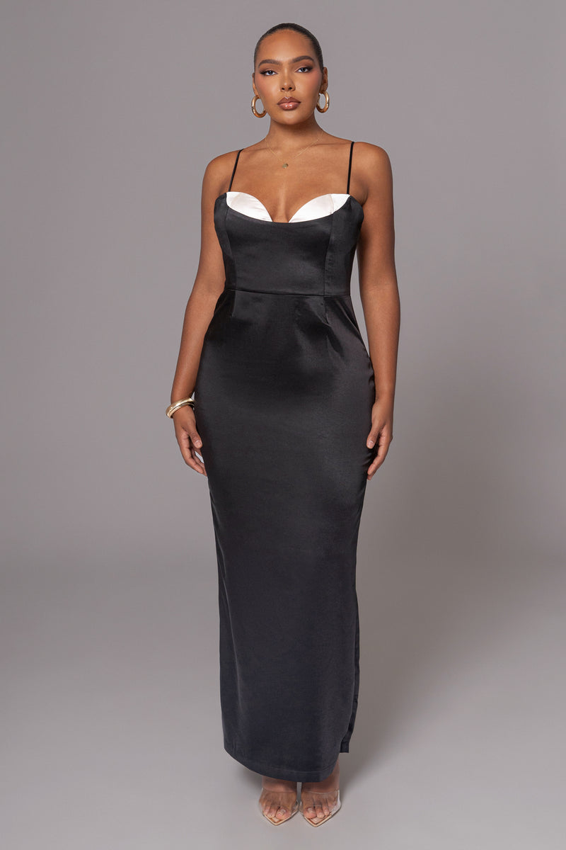 Black Moment In Time Maxi Dress