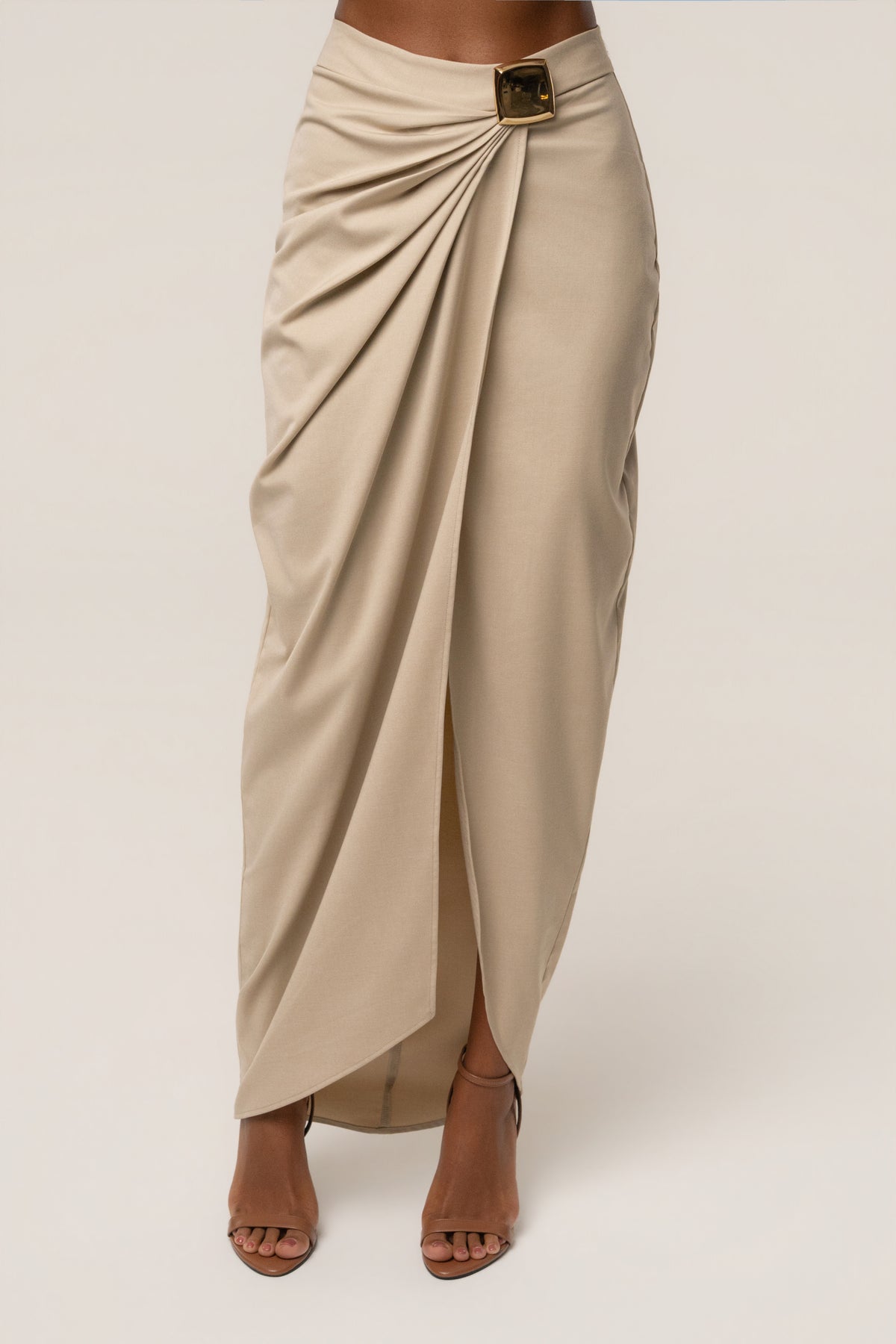 Stone Inner Glow Slit Skirt