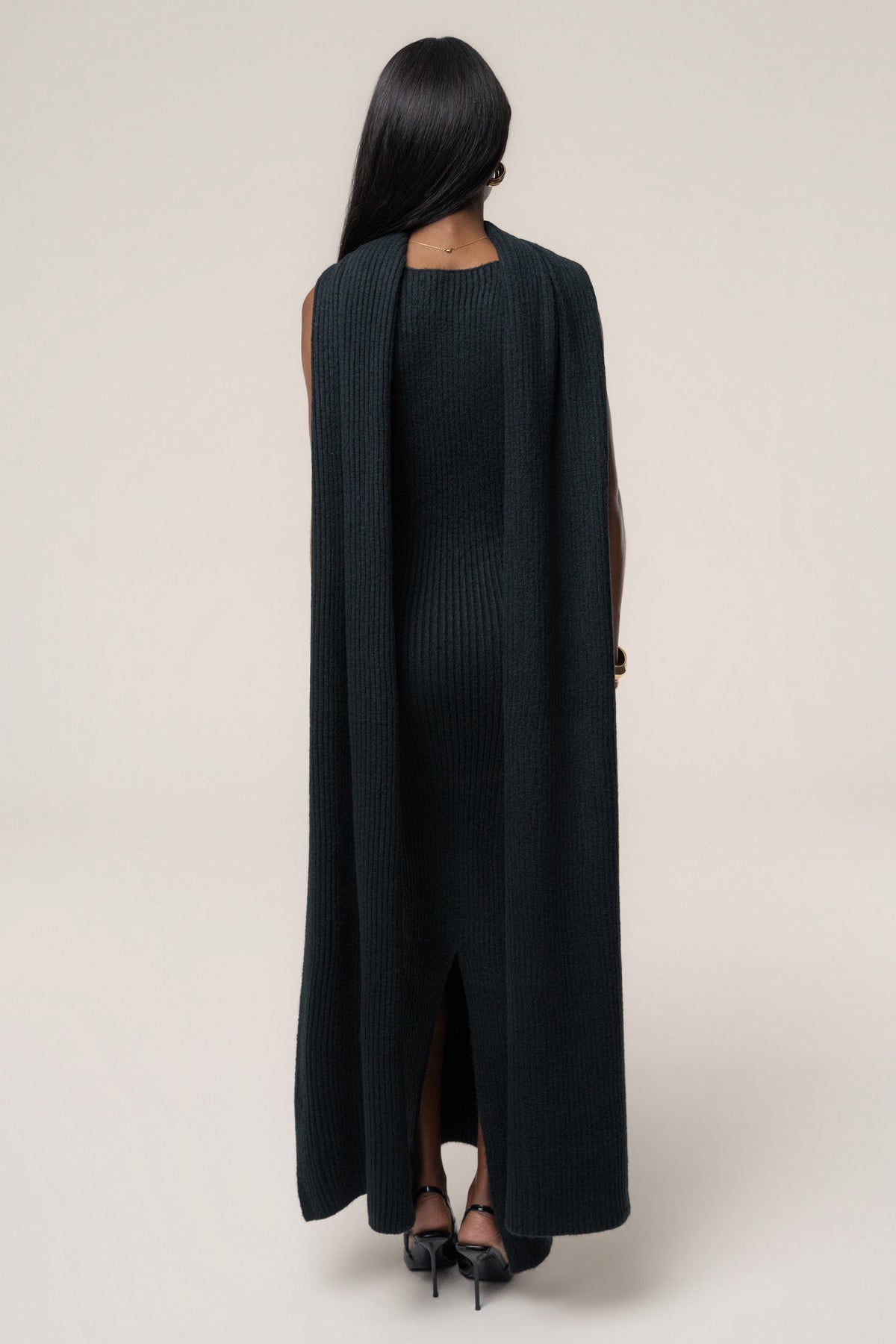 Black Weekend Away Knit Maxi Dress - JLUXLABEL