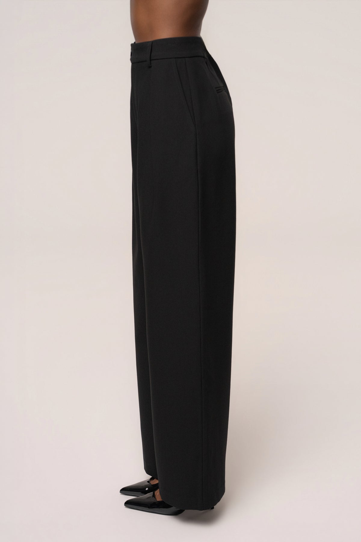 Black Madison Pleated Trouser