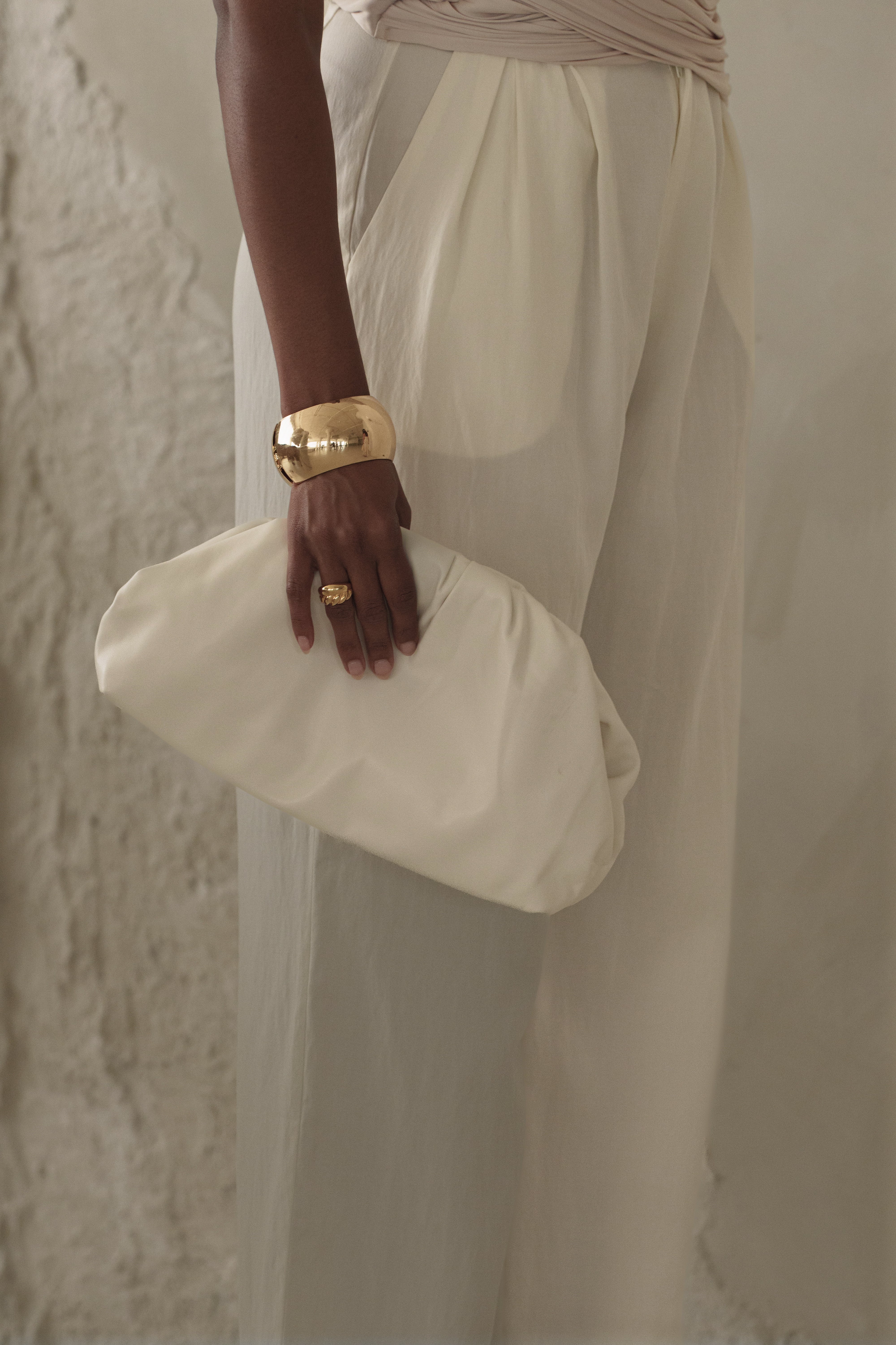 White Signature Cloud Bag - JLUXLABEL