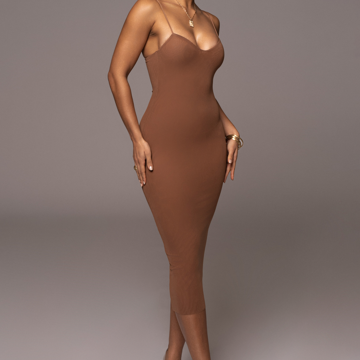 aysun midi dress in lumen mesh brown Styled two pieces from @MOTEL The Aysun Midi Dress In Lumen Mesh Brown and the Sewula Tie Jacket in Dark Indigo #motelrocks #styleinspo