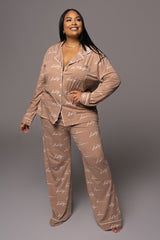 White/Tan Home For The Holiday Adult Pajama Set - JLUXLABEL