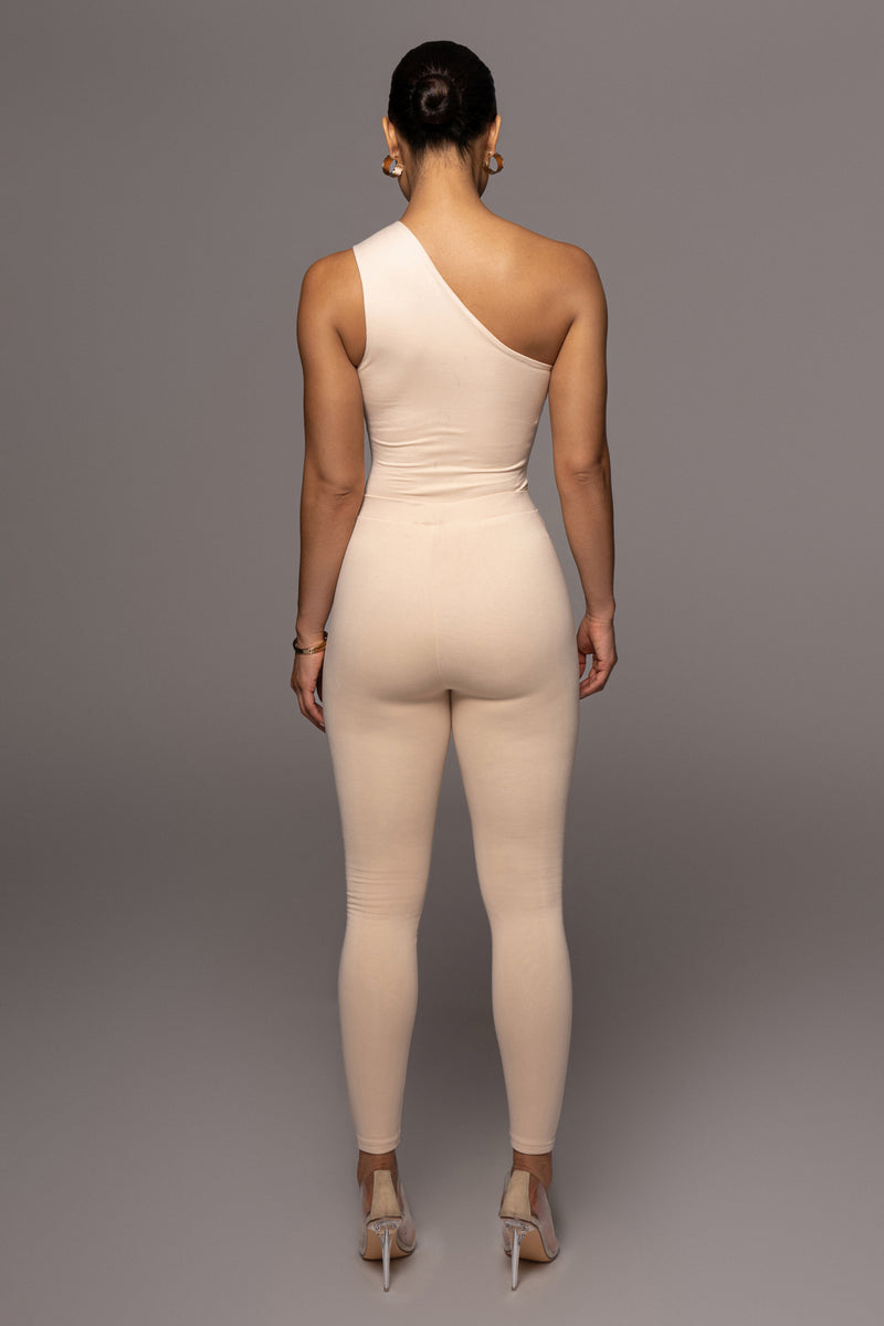 Cream Aligned Performance High-Rise Leggings – STYLED BY ALX COUTURE